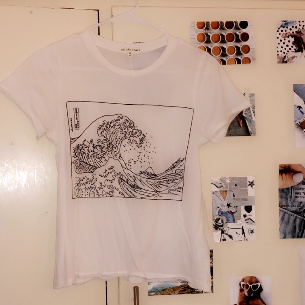 Wave Tee